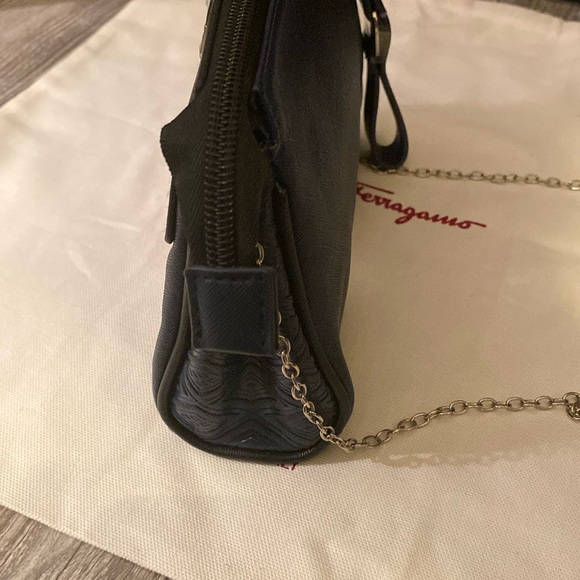 Salvatore Ferragamo parfums cosmetic bag - Picture 13 of 15